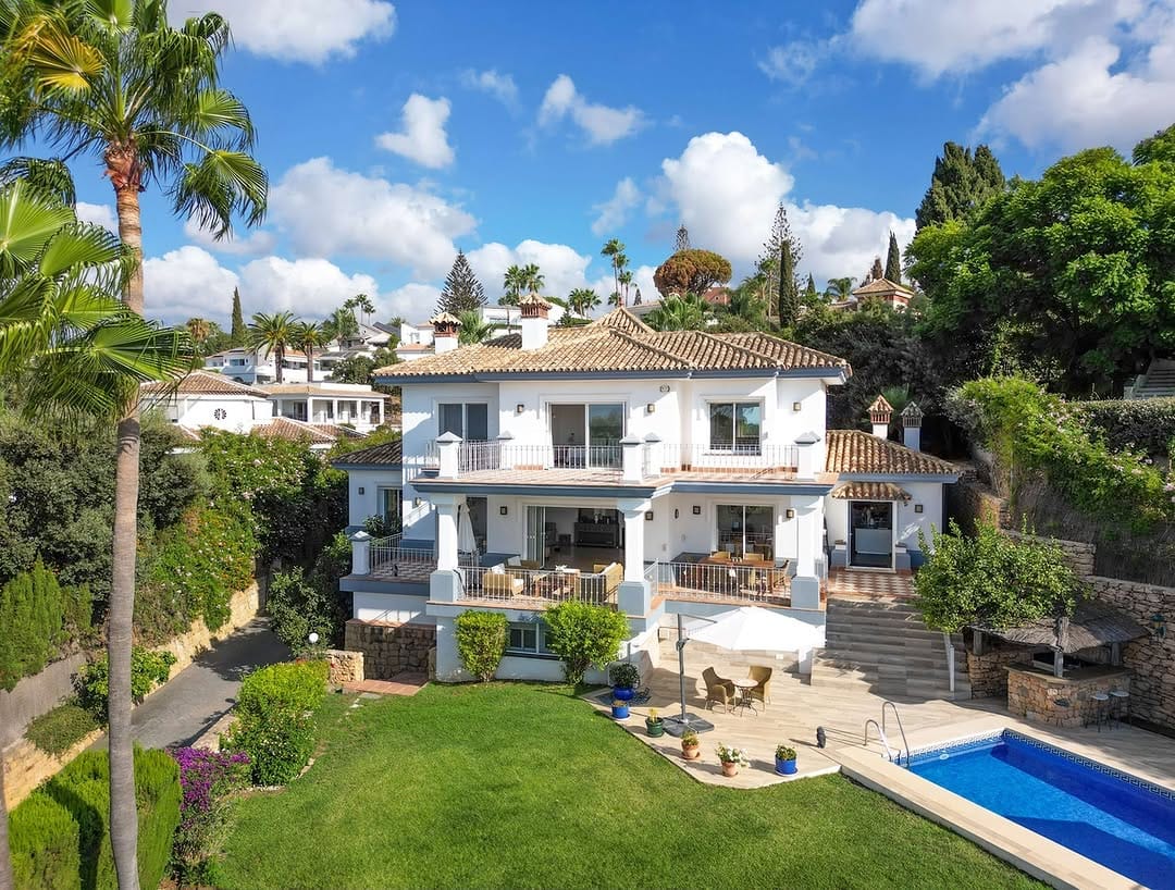 Post 5 by Marbella-Villa-Rentals on Instagram (image)
