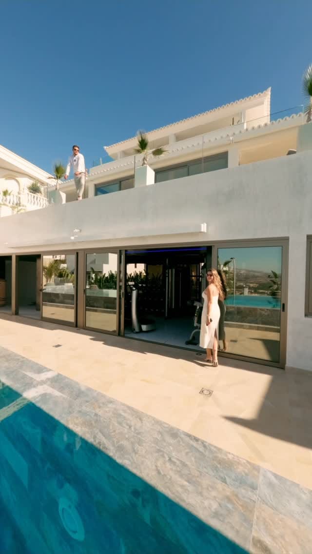 Post 4 by GS LUXURY SPAIN on Instagram (video)