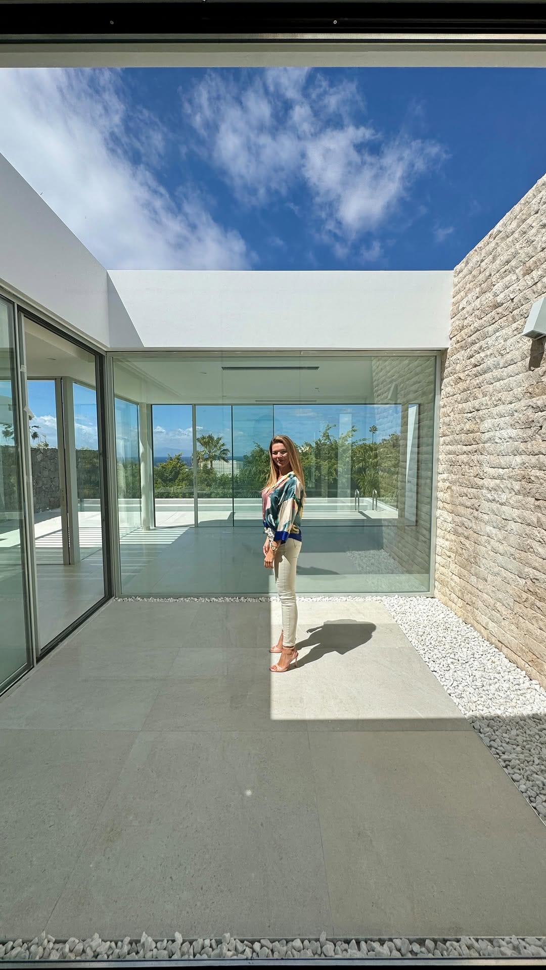 Post 3 by GS LUXURY SPAIN on Instagram (video)