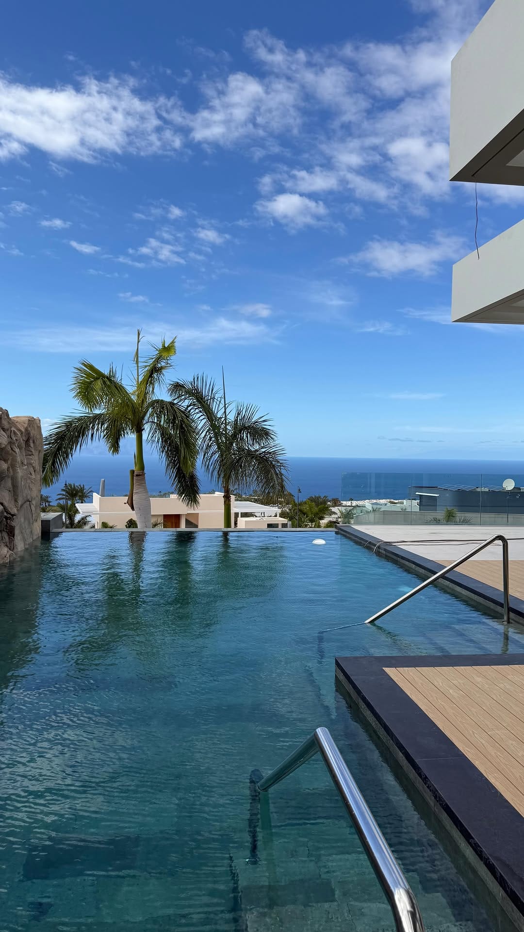 Post 8 by GS LUXURY SPAIN on Instagram (video)