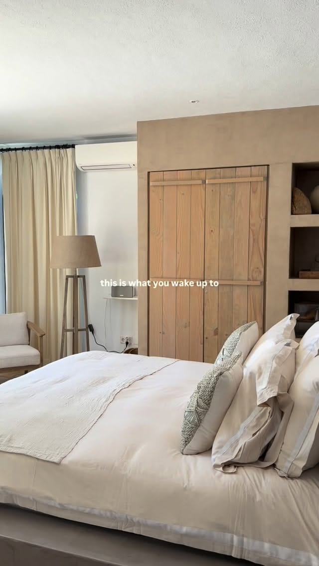 Post 3 by Harissa Villas Ibiza on Instagram (video)