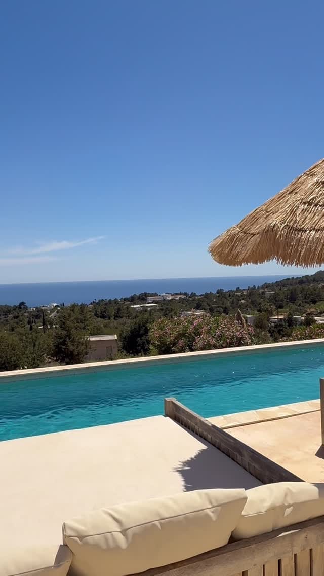 Post 1 by Harissa Villas Ibiza on Instagram (video)
