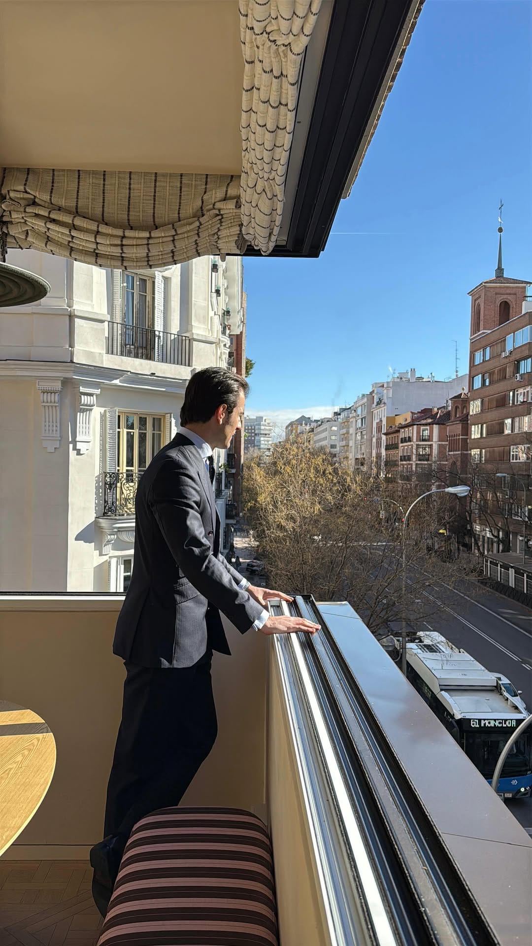 Post 8 by Guillermo Revilla on Instagram (video)