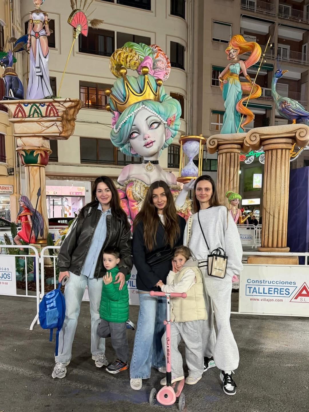 Post 8 by Юлия Залевская on Instagram (carousel)