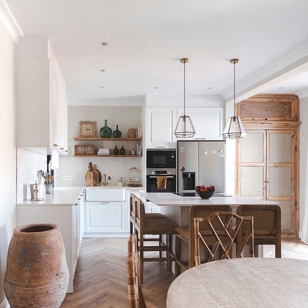 Post 8 by HEST | Inspiring Properties on Instagram (carousel)