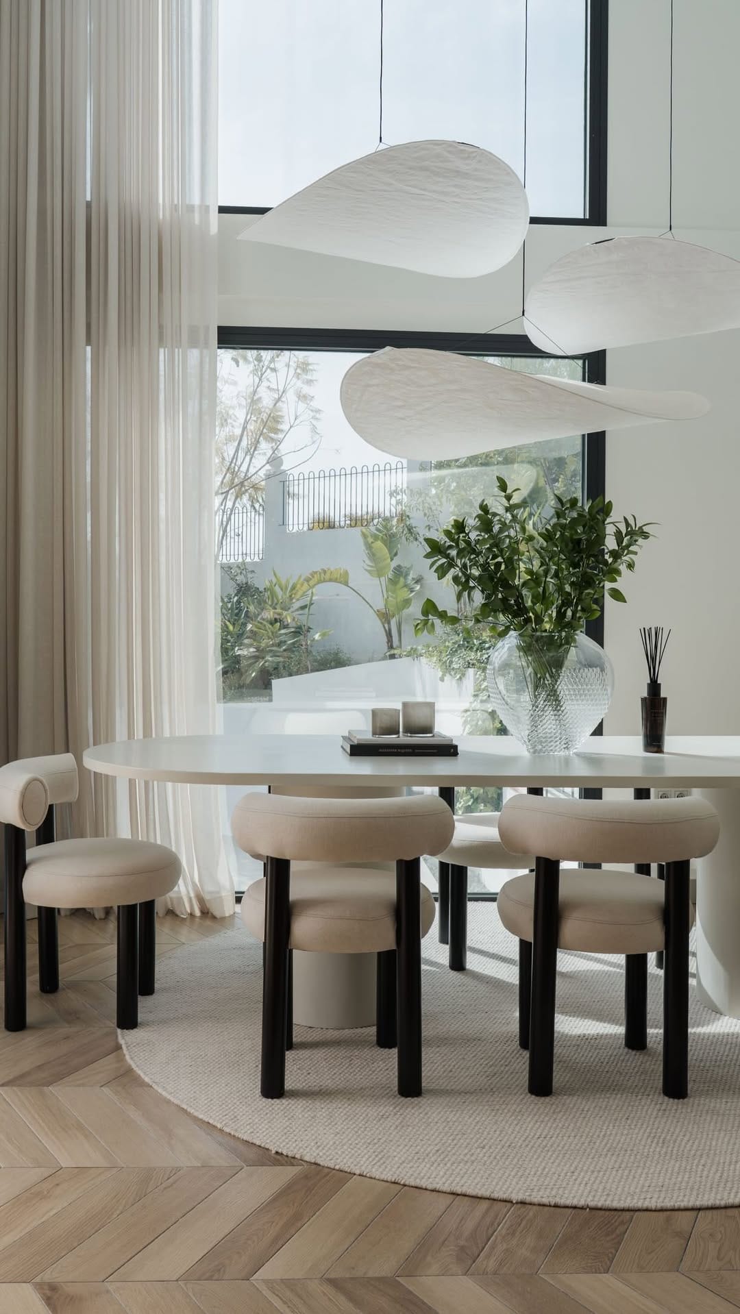 Post 2 by EDWARD & PARTNERS MARBELLA on Instagram (video)