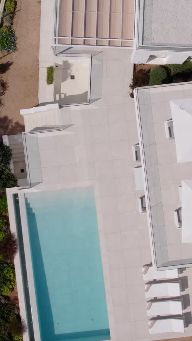 Post 9 by GoldenVipServices on Instagram (video)