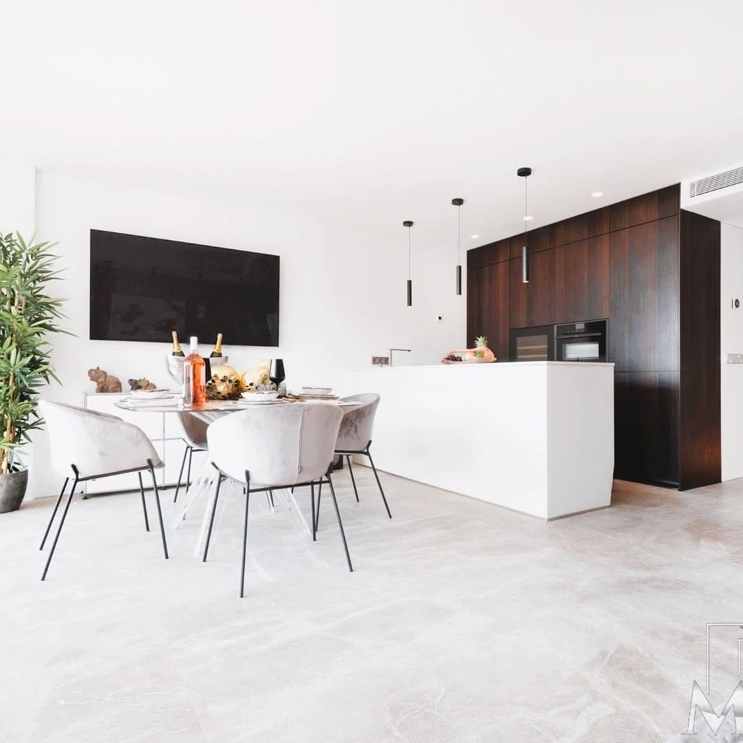 Post 6 by MB Real Estate on Instagram (carousel)