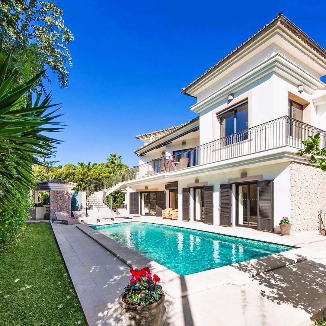 Post 3 by MB Real Estate on Instagram (carousel)
