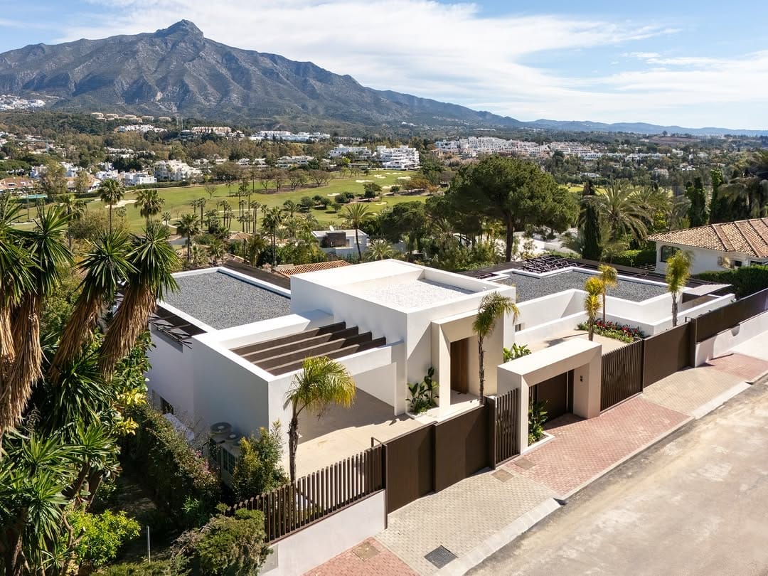 Post 6 by Cogitari Homes on Instagram (carousel)