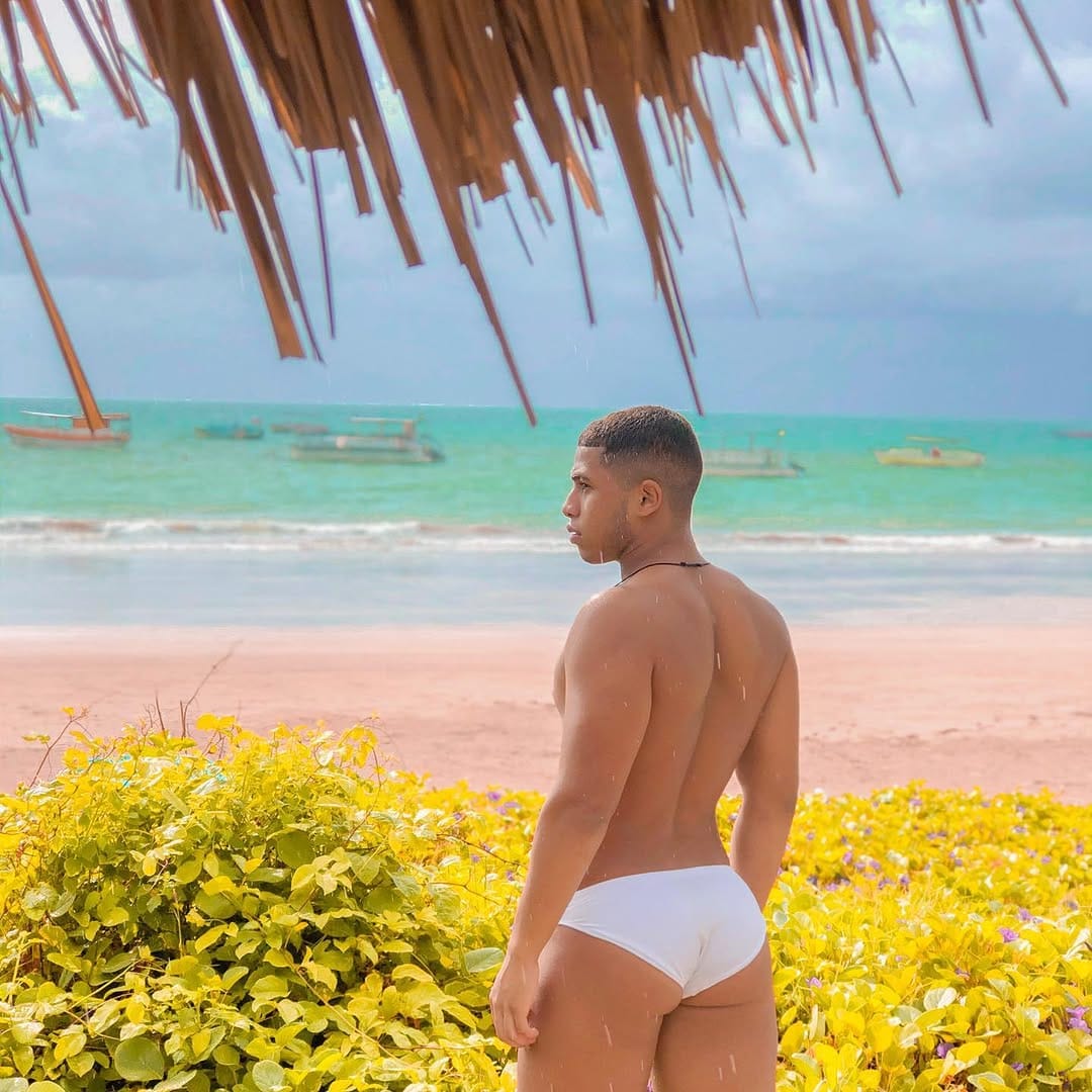 Post 9 by Guilherme Gonzaga on Instagram (carousel)
