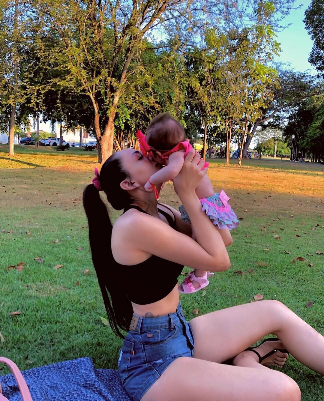 Post 10 by NANDA DIAS on Instagram (carousel)