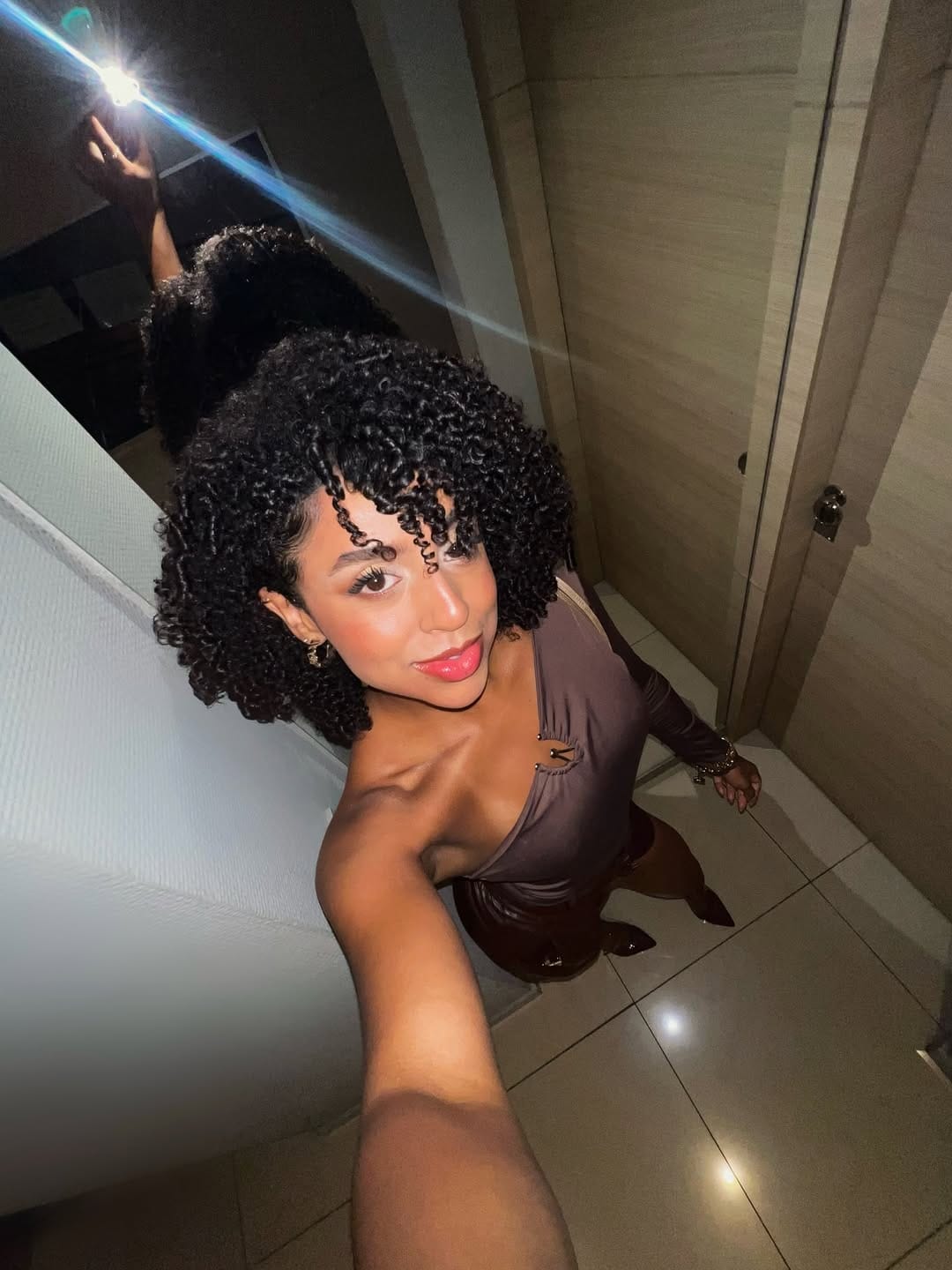Post 3 by Victória Moura on Instagram (carousel)