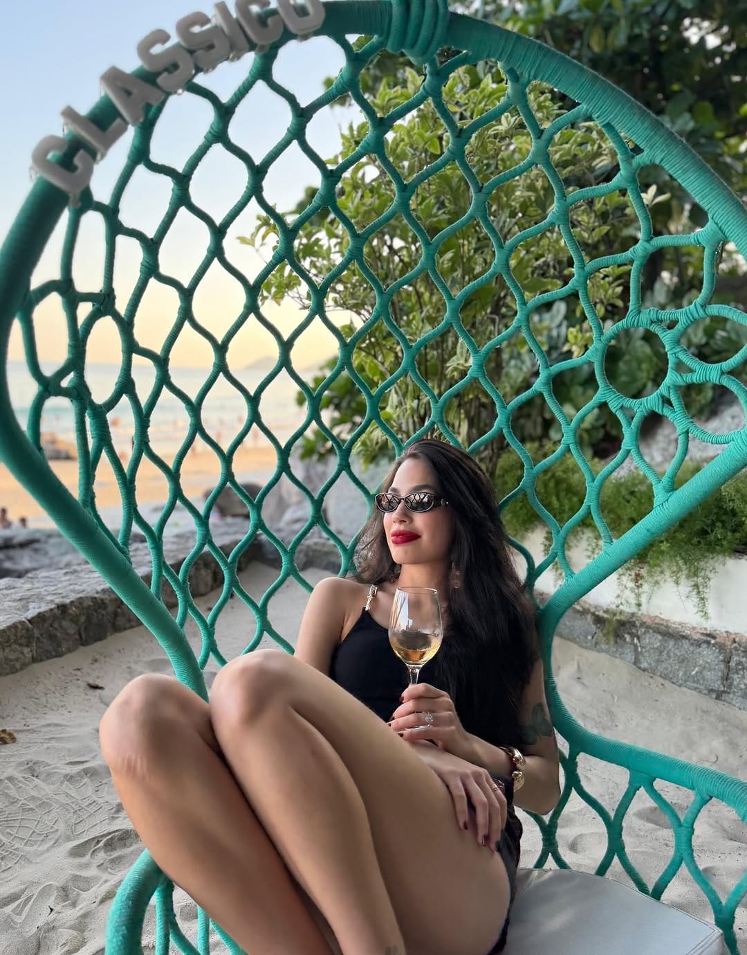 Post 1 by Vitória Sidrim Camilo Lelis. on Instagram (carousel)