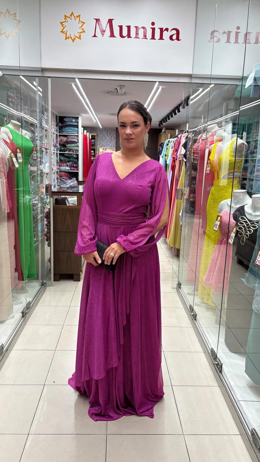 Post 7 by Loja Munira | Moda e Vestuário on Instagram (video)