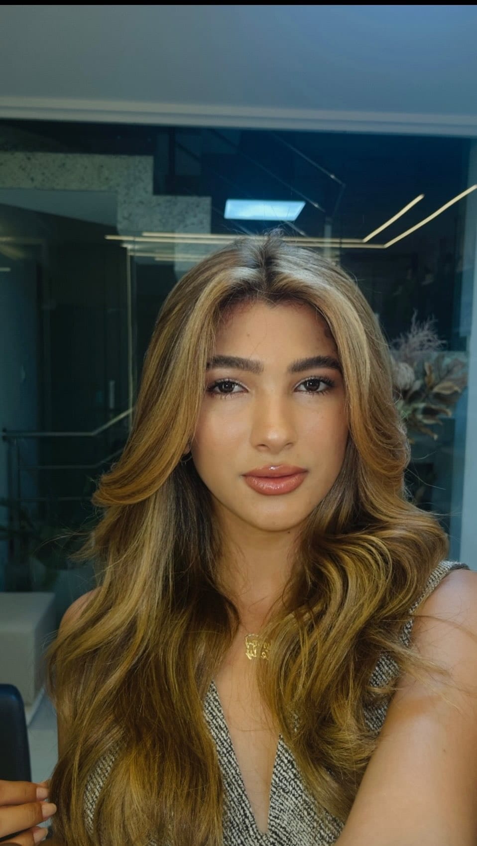 Post 5 by Winny kelly on Instagram (video)