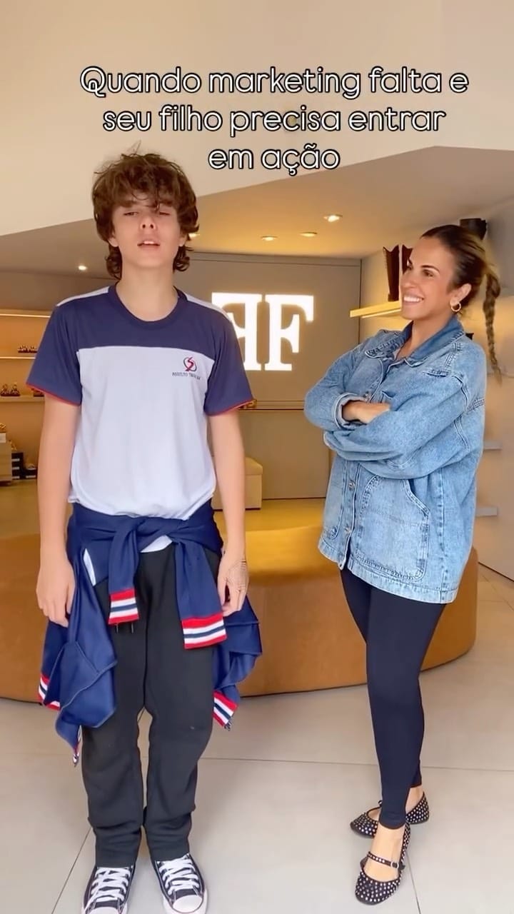 Post 8 by Franciele Belo Shoes (loja de sapatos) on Instagram (video)
