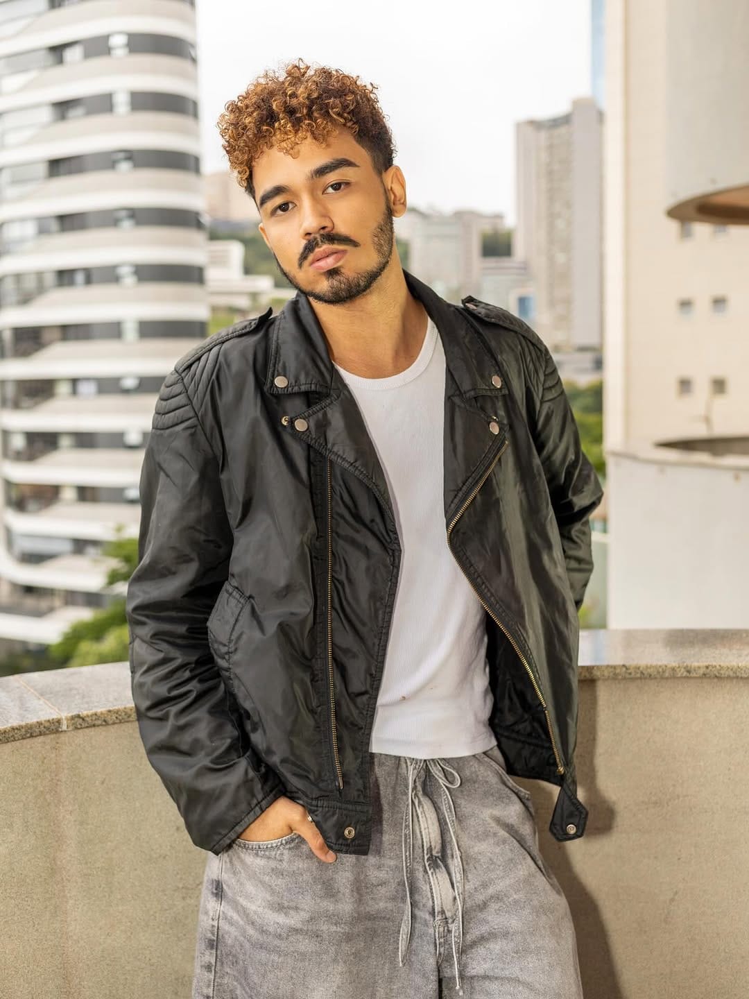 Post 1 by Mateus Rodrigues on Instagram (carousel)