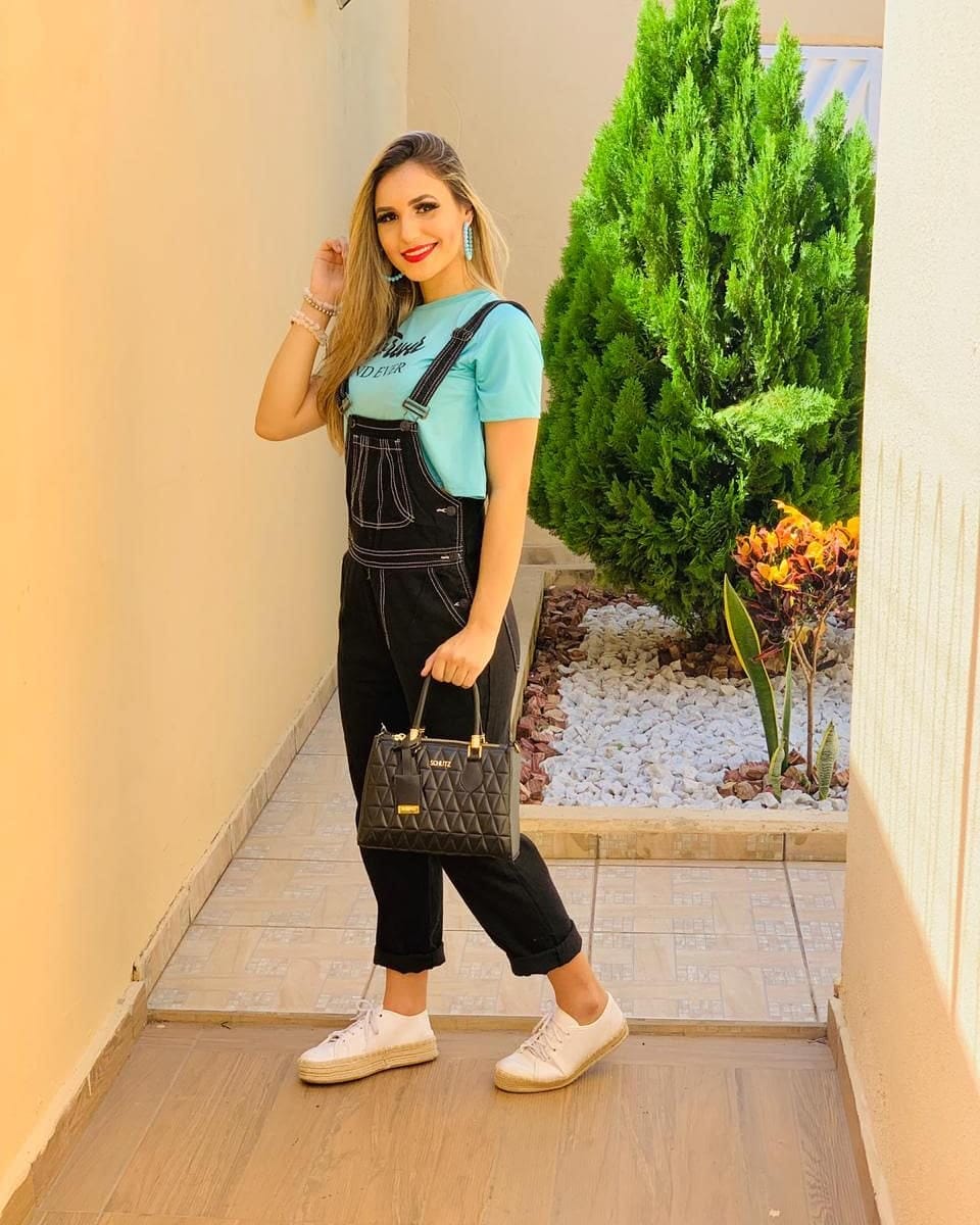 Post 9 by Vitória Santos on Instagram (image)