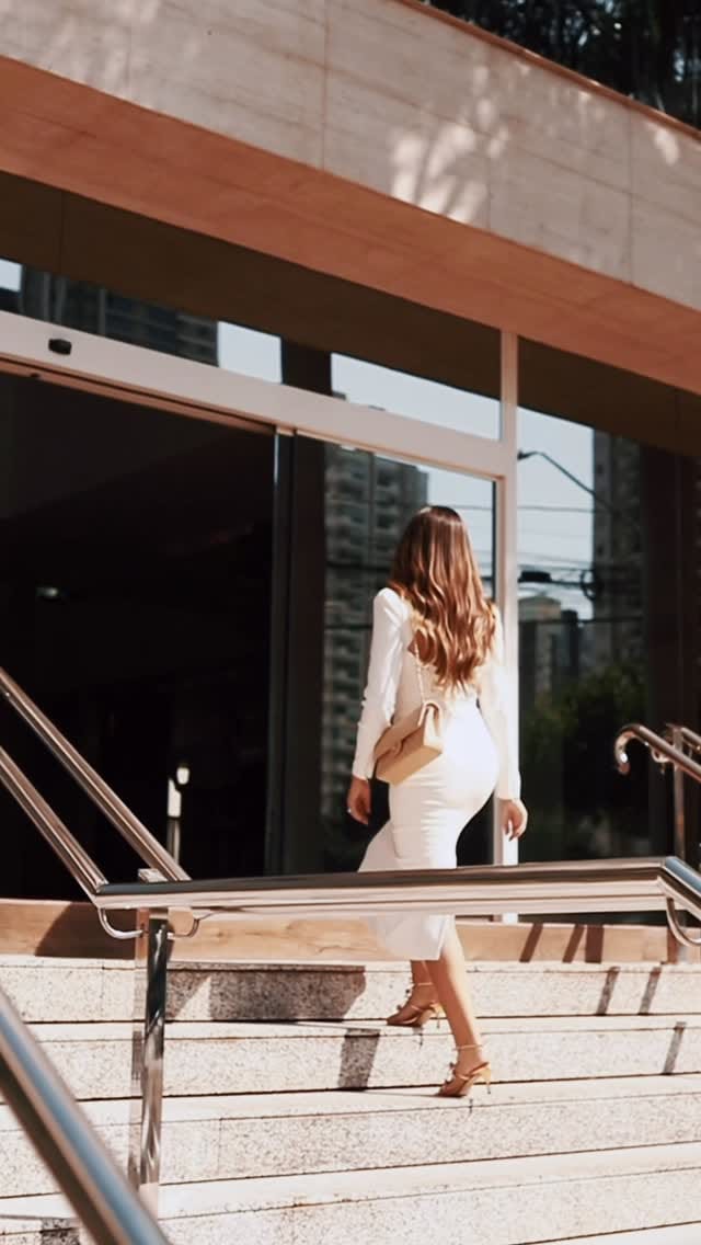 Post 9 by Isa Tanida Store on Instagram (video)