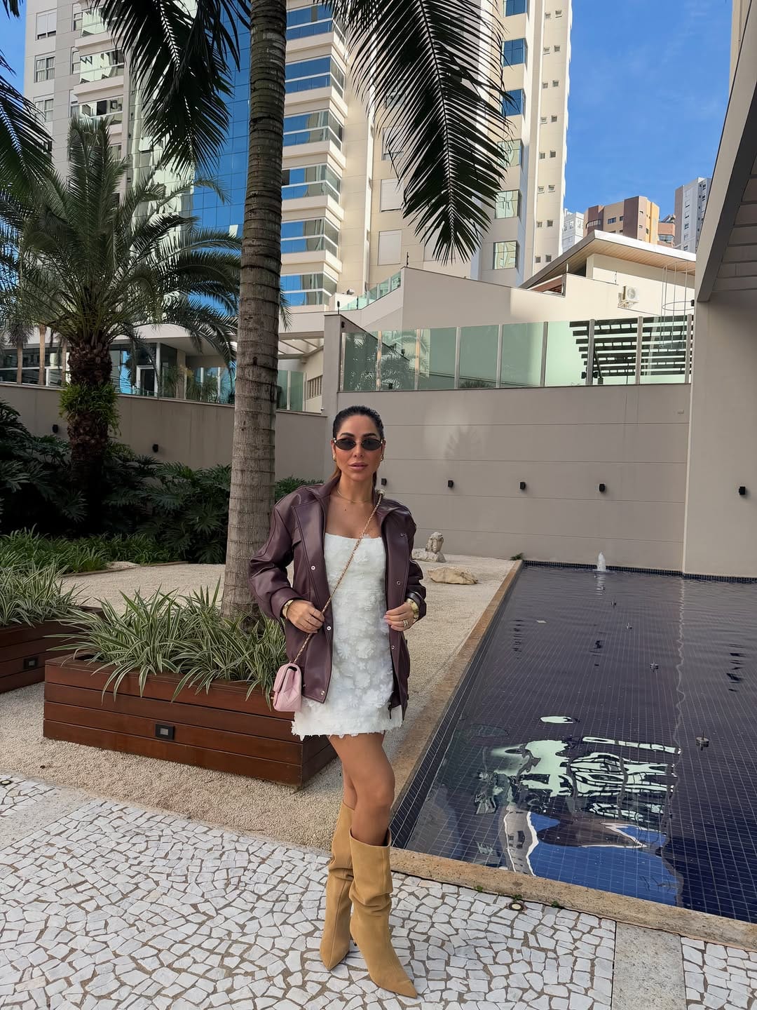 Post 2 by Isa Tanida Store on Instagram (carousel)