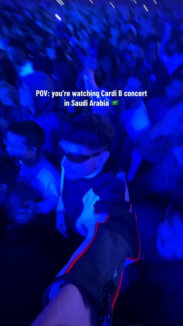 Post 10 by Crisado on Instagram (video)