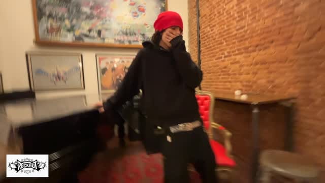 Post 6 by Mateus Black on Instagram (video)