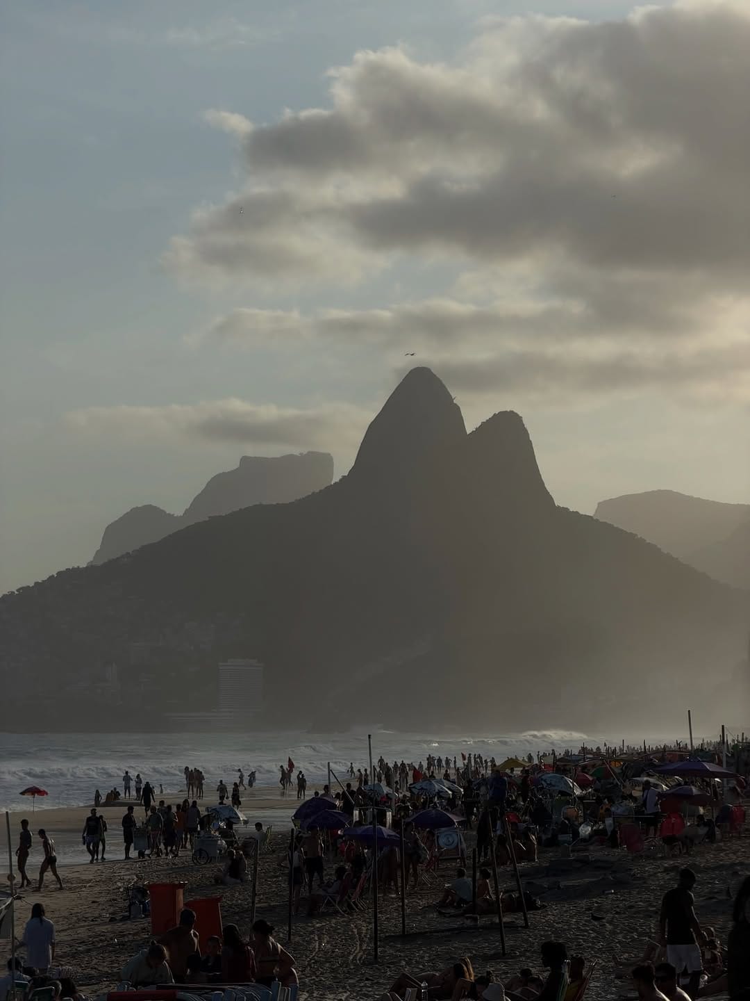 Post 9 by Alana Santos 🇧🇷 on Instagram (carousel)