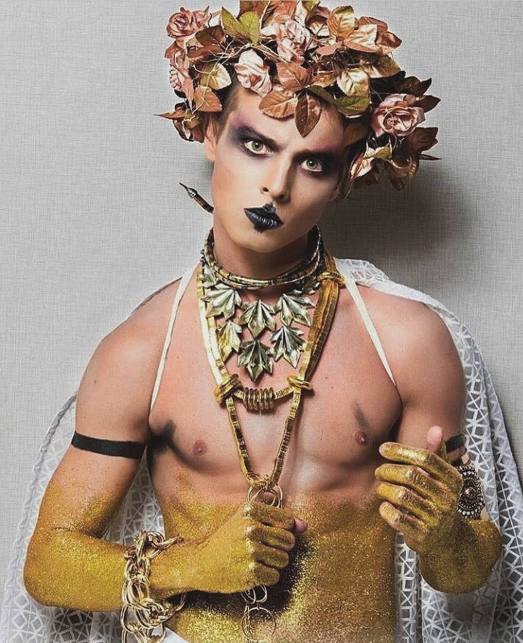 Post 3 by Tales Cotta on Instagram (image)