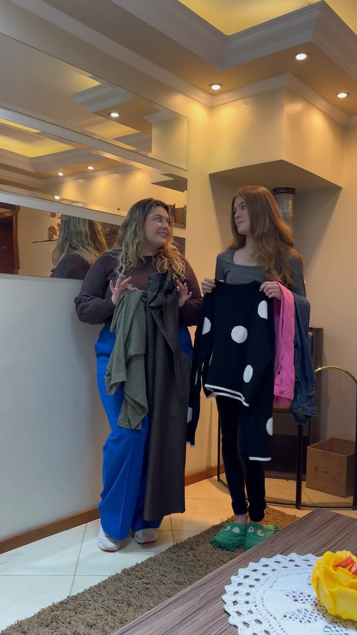 Post 2 by Marielle Schmitt Modelo Plus on Instagram (video)