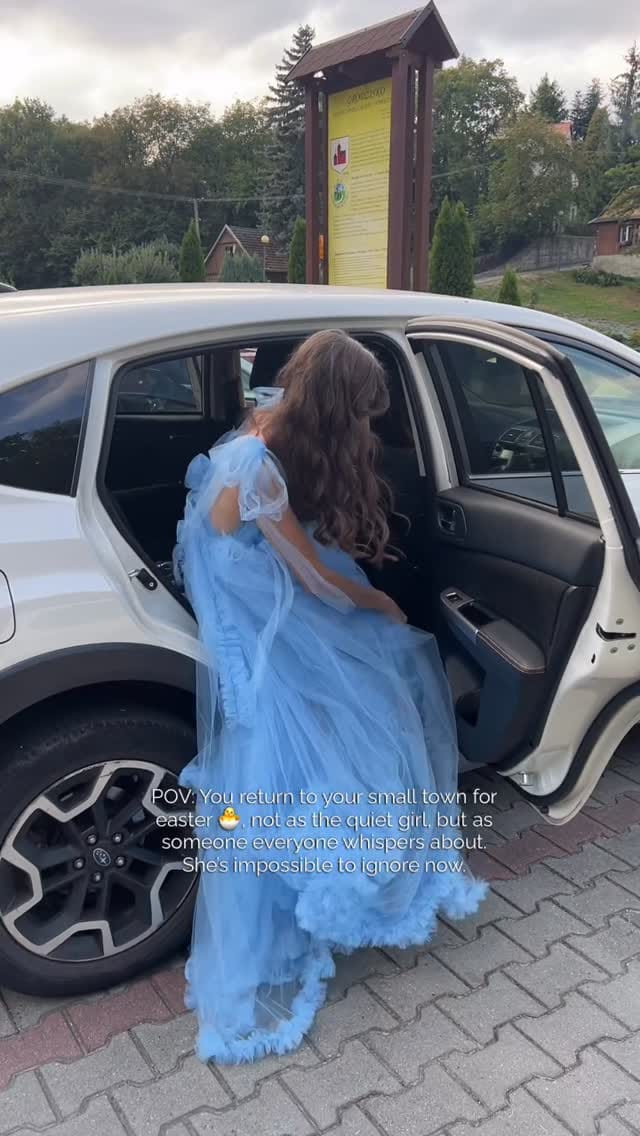 Post 4 by Creative Personal Stylist | Image & Colour | International Model on Instagram (video)
