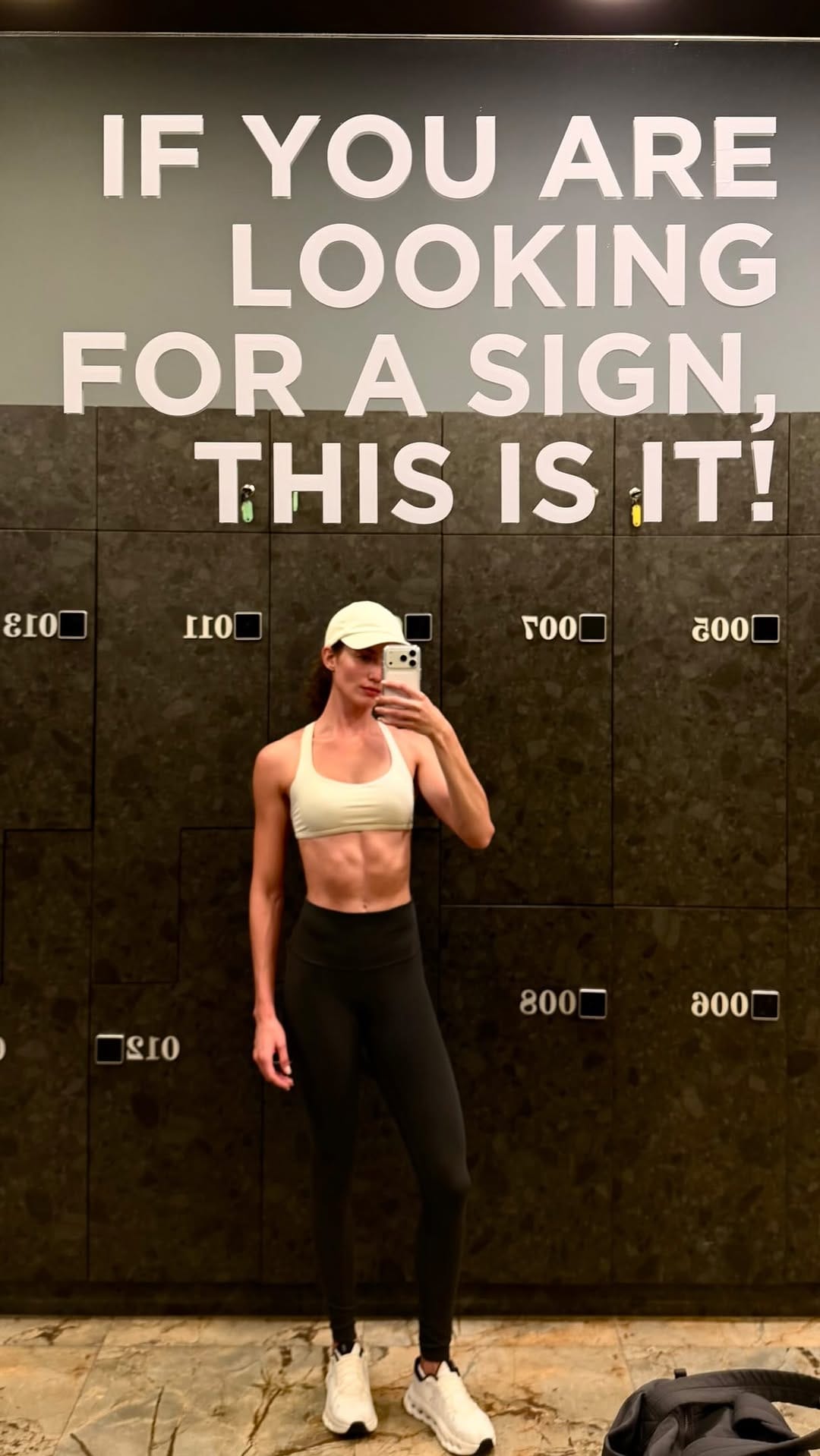 Post 4 by DANIELLA MELO on Instagram (video)