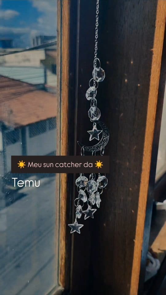 Post 1 by Thamy Moon 🌙 on Instagram (video)