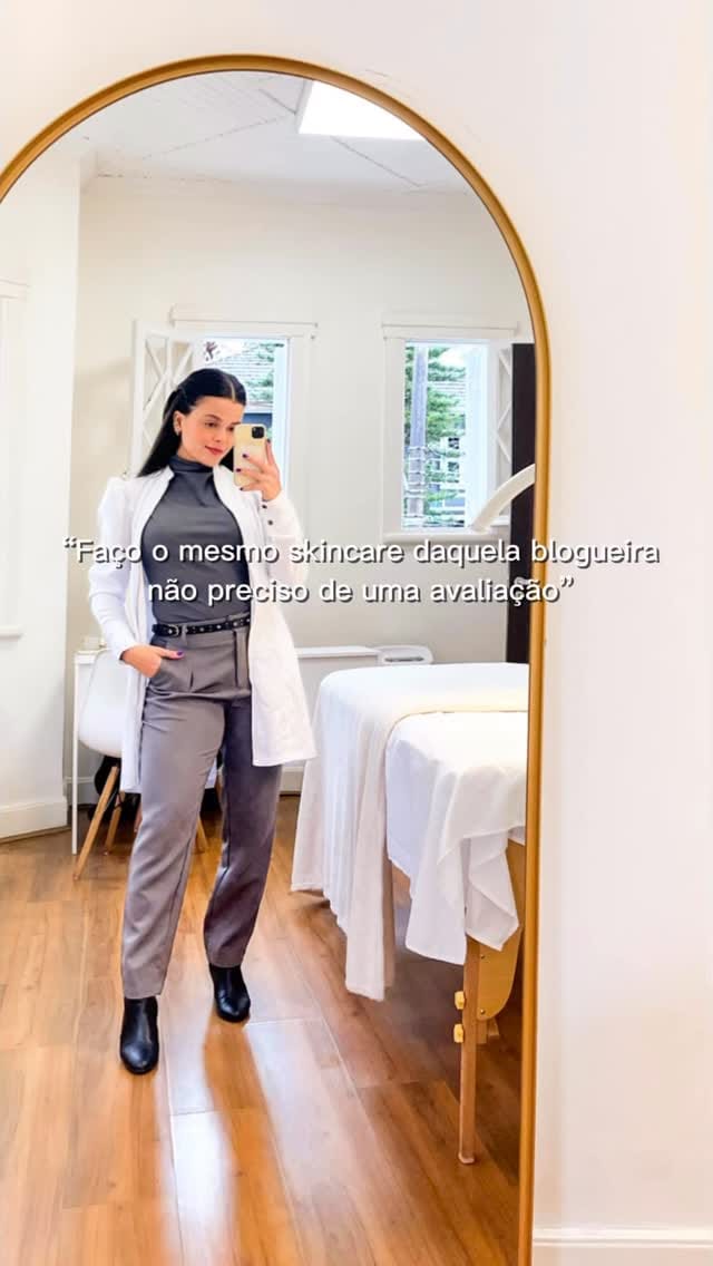 Post 8 by Adrian Freitas Estética on Instagram (video)