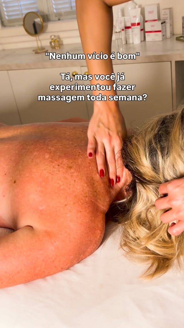 Post 3 by Adrian Freitas Estética on Instagram (video)