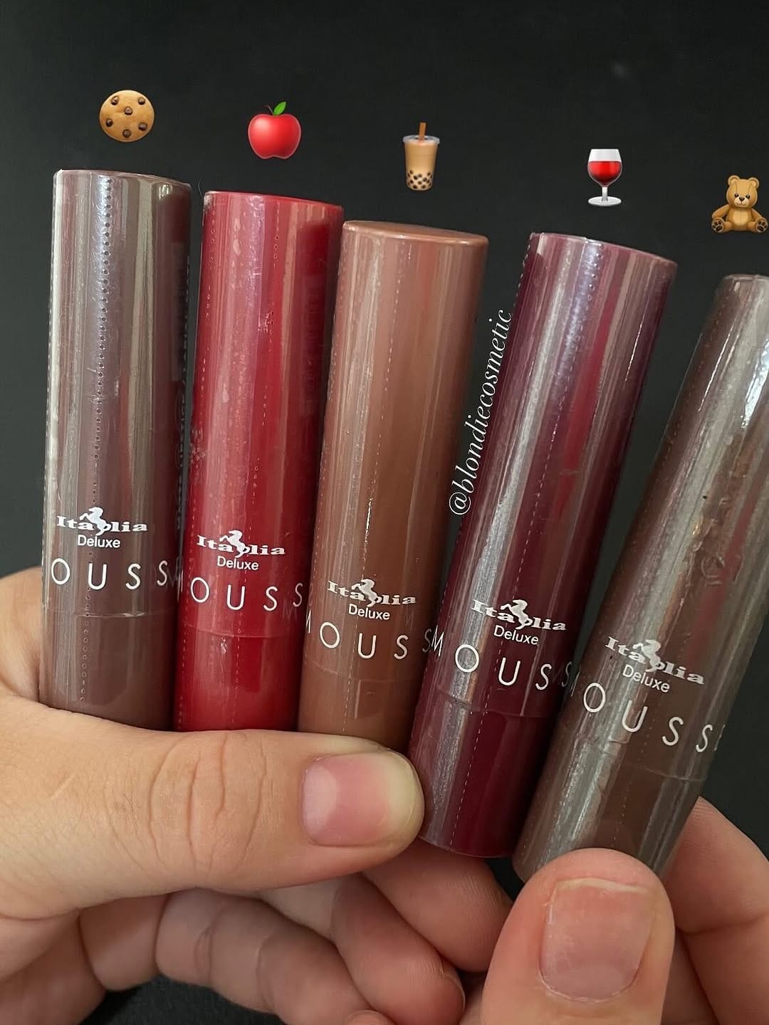 Post 8 by Blondie Cosmetic ✨| Tienda Makeup 🫰🏻🩷 on Instagram (carousel)