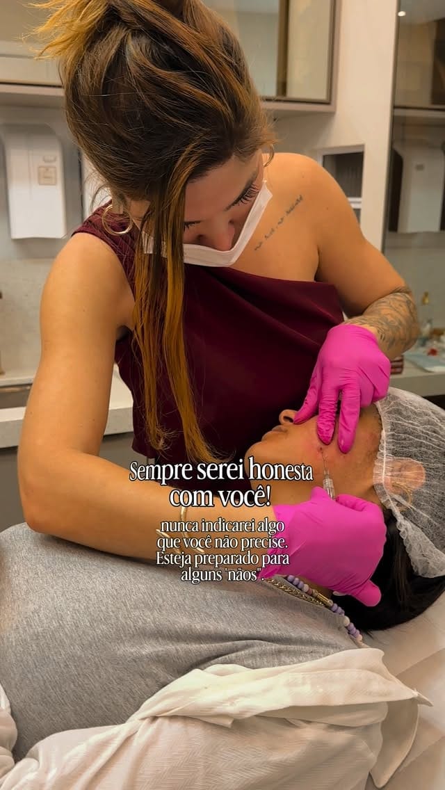Post 5 by Jully Menezes - Cicatriz de Acne on Instagram (video)