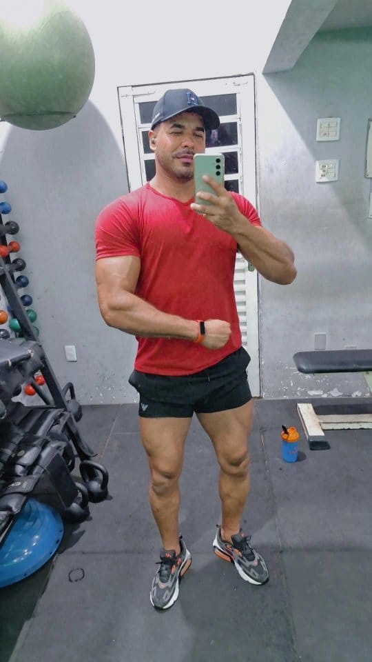 Post 5 by Vinicius Veiga on Instagram (video)