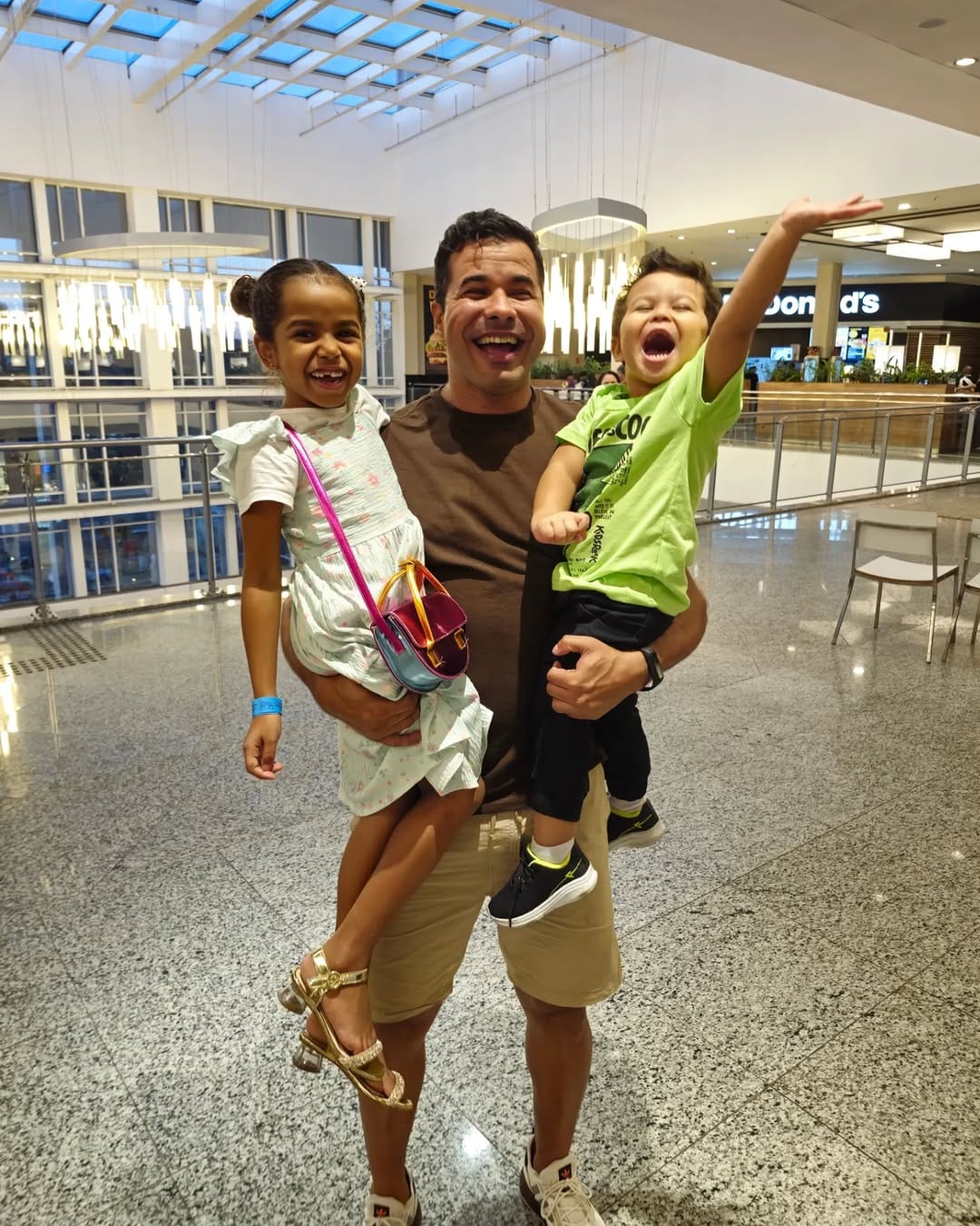 Post 3 by Vinicius Veiga on Instagram (image)
