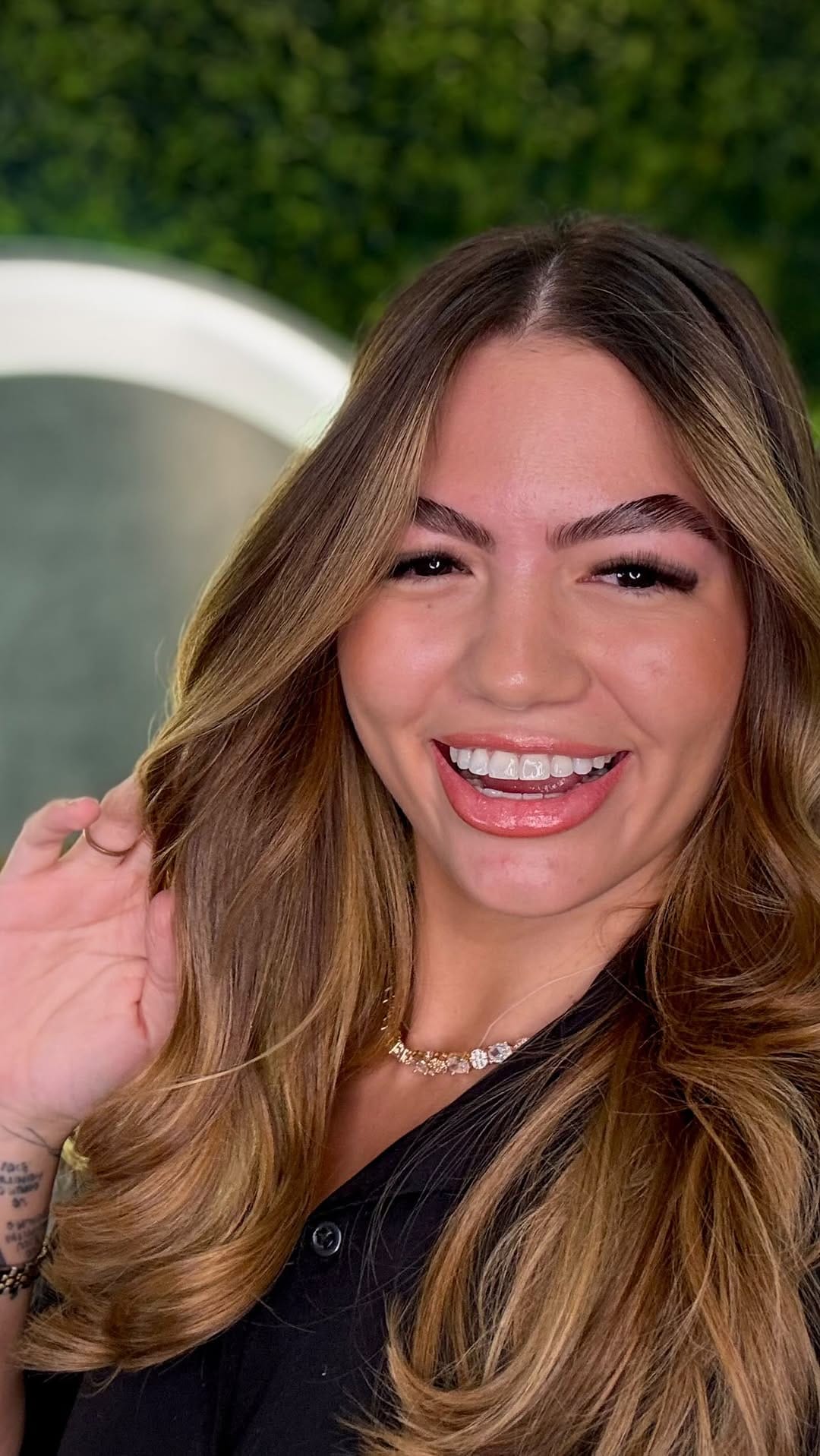 Post 4 by Will Barreto Beauty Concept on Instagram (video)