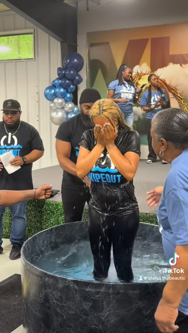 Post 2 by Healthy Hair Care Experts on Instagram (video)