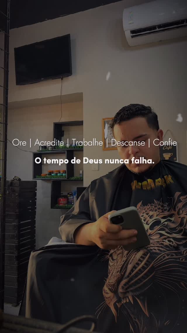 Post 4 by Barbeiro Do Grau on Instagram (video)