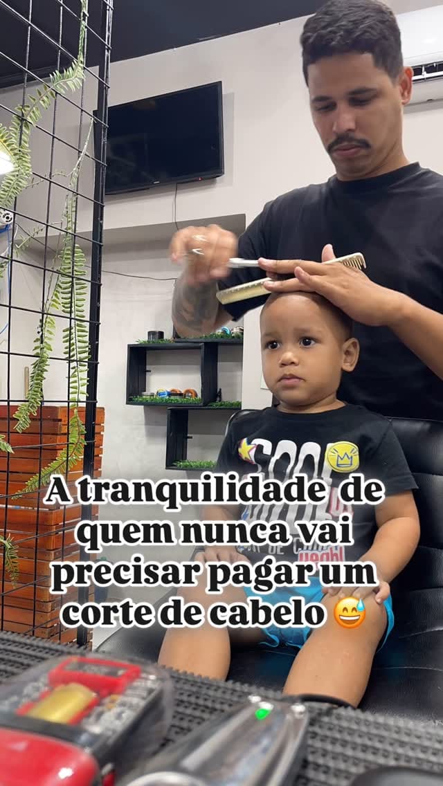 Post 9 by Barbeiro Do Grau on Instagram (video)