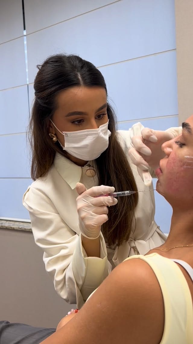Post 7 by Dra. Tarsila Pardo | Harmonização Facial Campinas on Instagram (video)