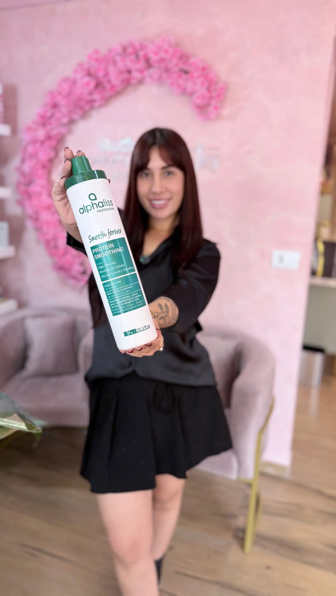Post 6 by GIOVANA NANTES | TERAPEUTA CAPILAR E ESPECIALISTAS EM ALISAMENTO on Instagram (video)