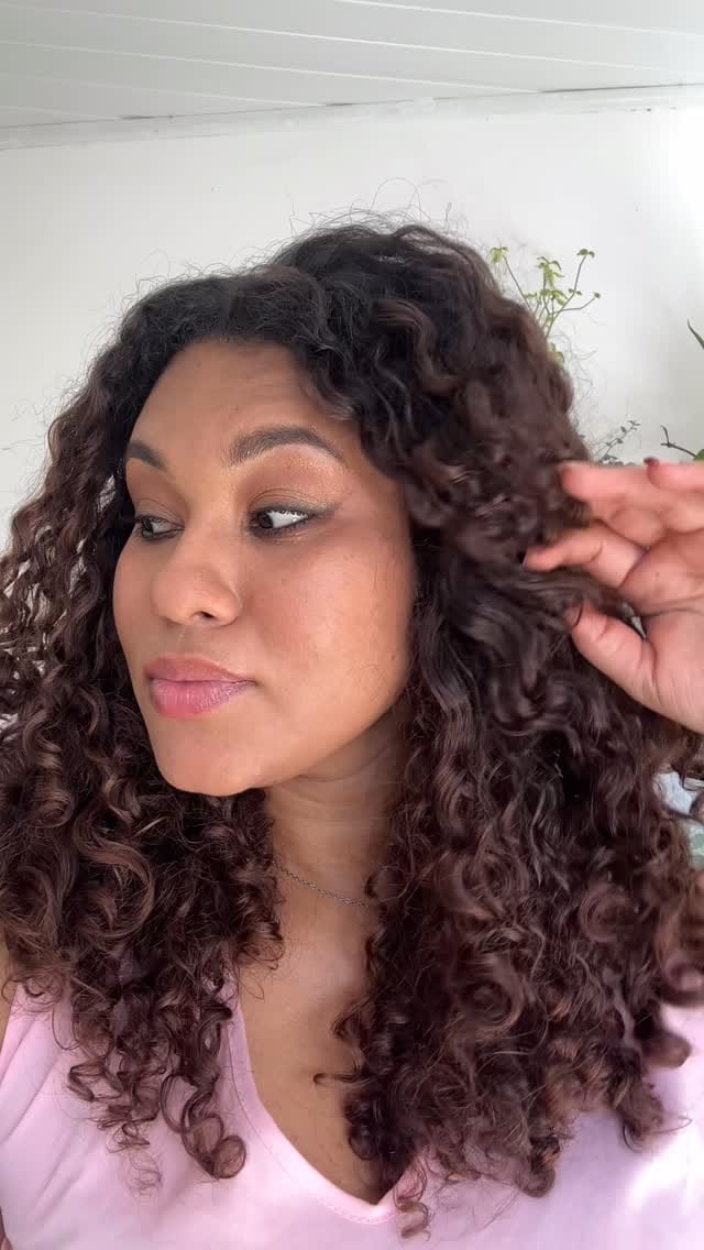 Post 3 by Ari 🤞🏾🥰 on Instagram (video)