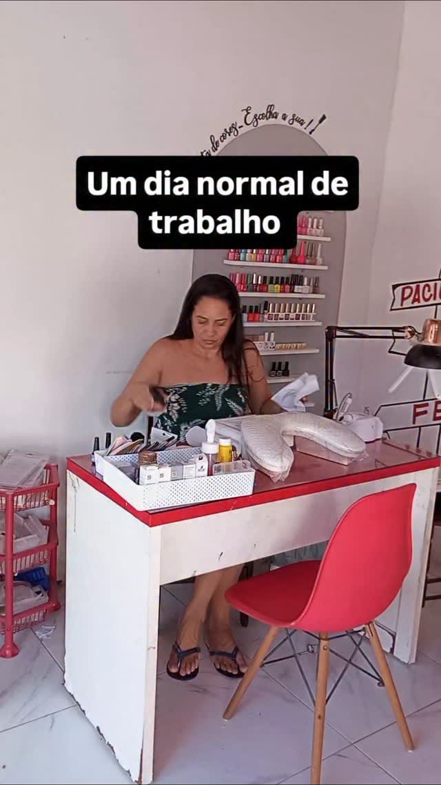 Post 8 by VAL SOUSA NAIL DESIGNER on Instagram (video)