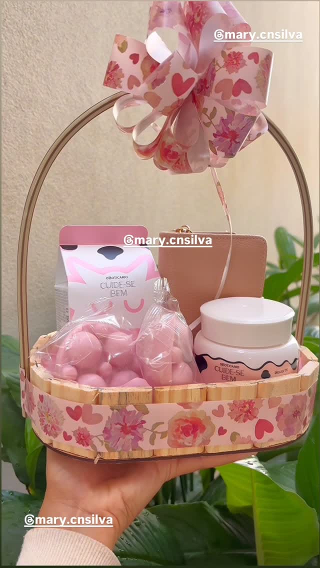 Post 4 by Maria Silva on Instagram (video)