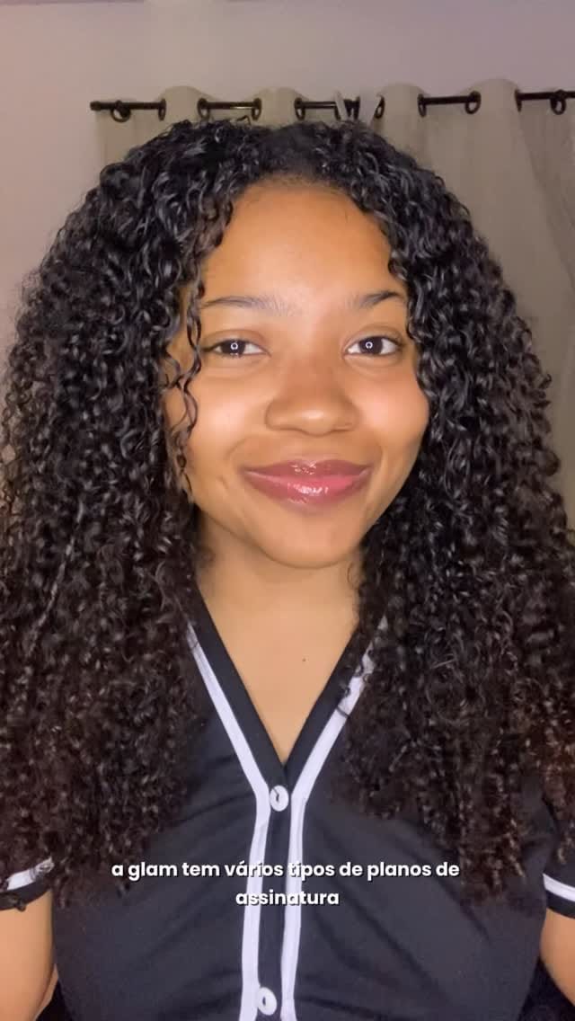 Post 3 by DÉBORA ALVIM on Instagram (video)
