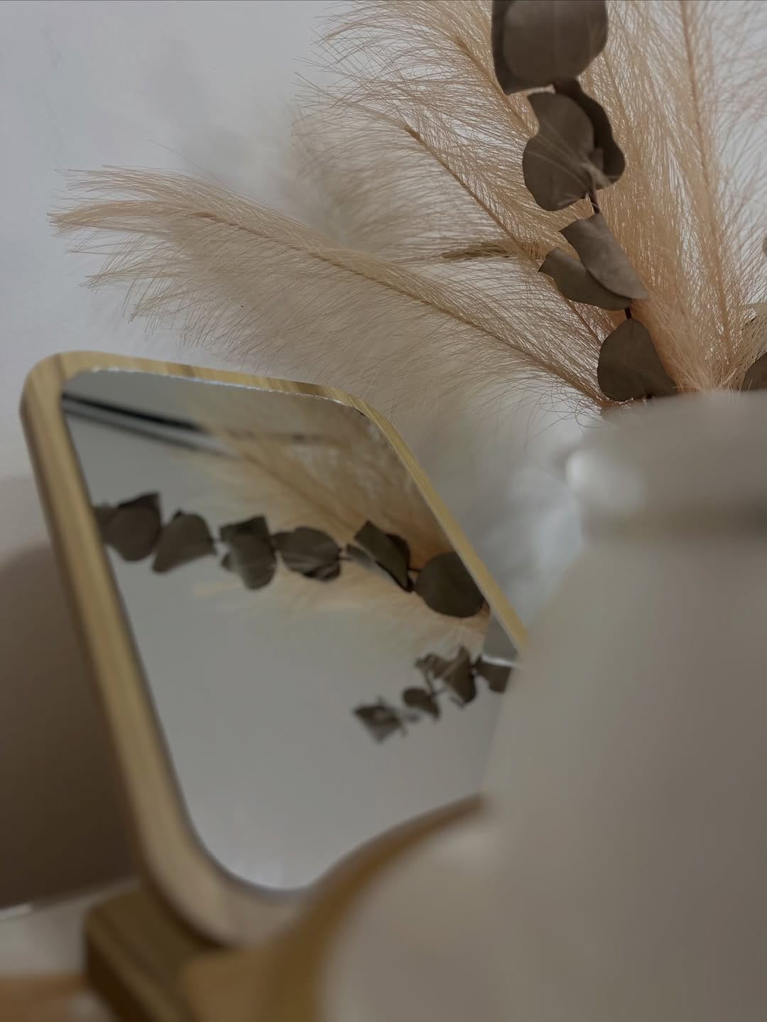 Post 2 by Larissa Pessoa | Estética facial on Instagram (carousel)